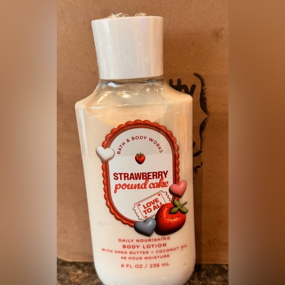 Bath & Body Works Strawberry Pound Cake Lotion - Cream and Red